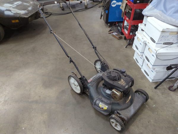 Bolens push lawnmower. item# 028